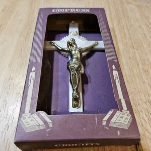 Vintage Cream Plastic Crucifix 6inches Empress Corp. Preowned